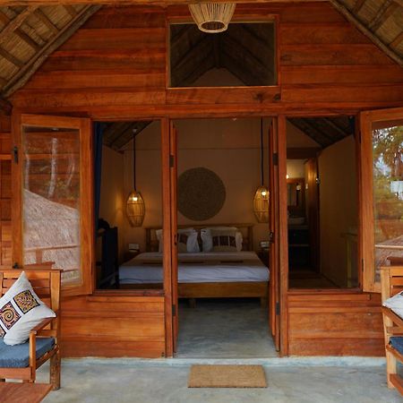 Gaga Bees Ella Hotel ภายนอก รูปภาพ