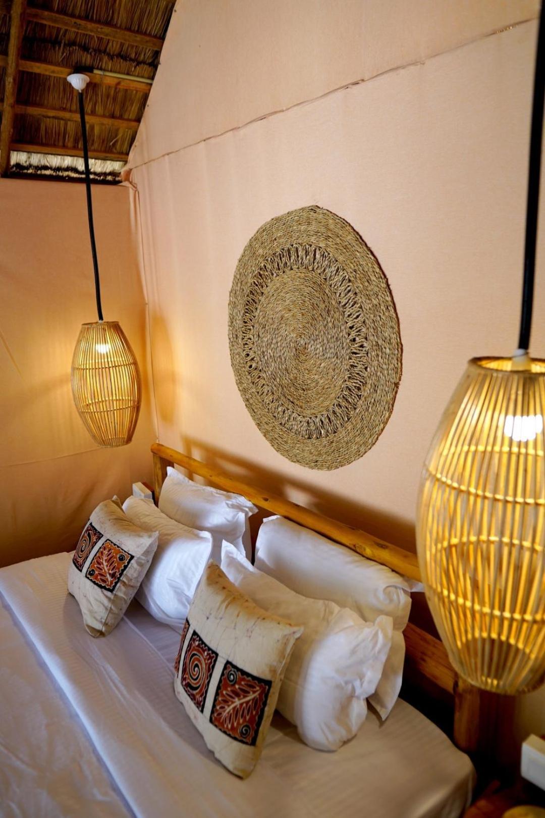 Gaga Bees Ella Hotel ภายนอก รูปภาพ