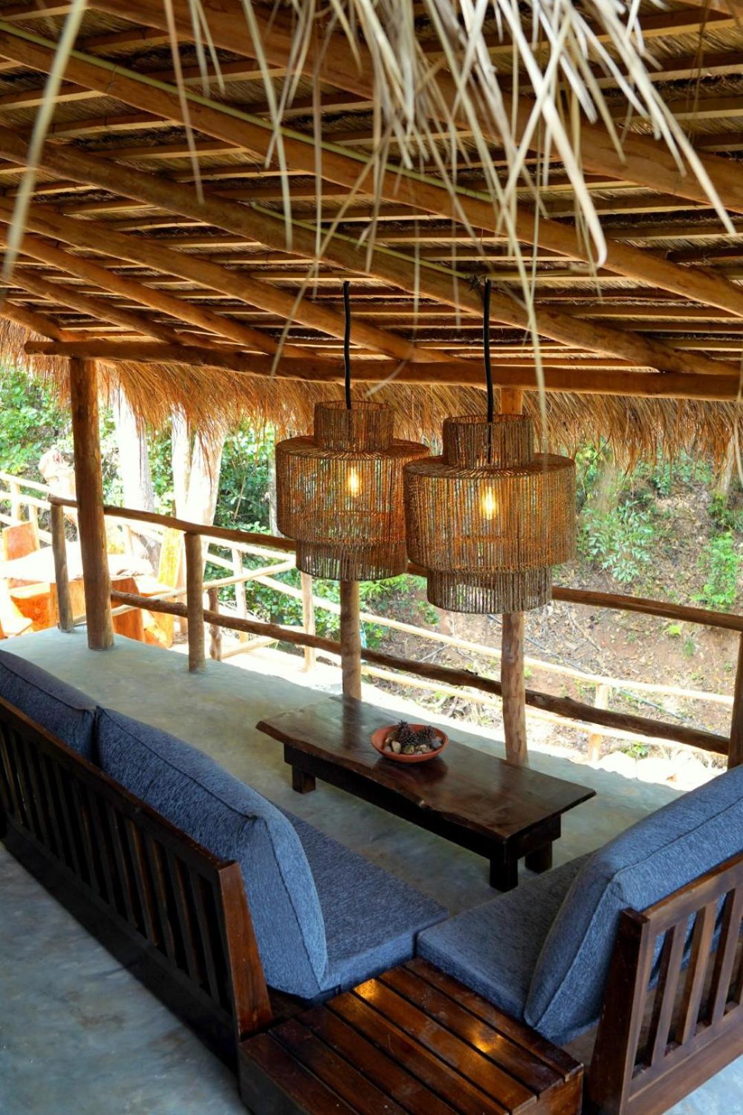 Gaga Bees Ella Hotel ภายนอก รูปภาพ
