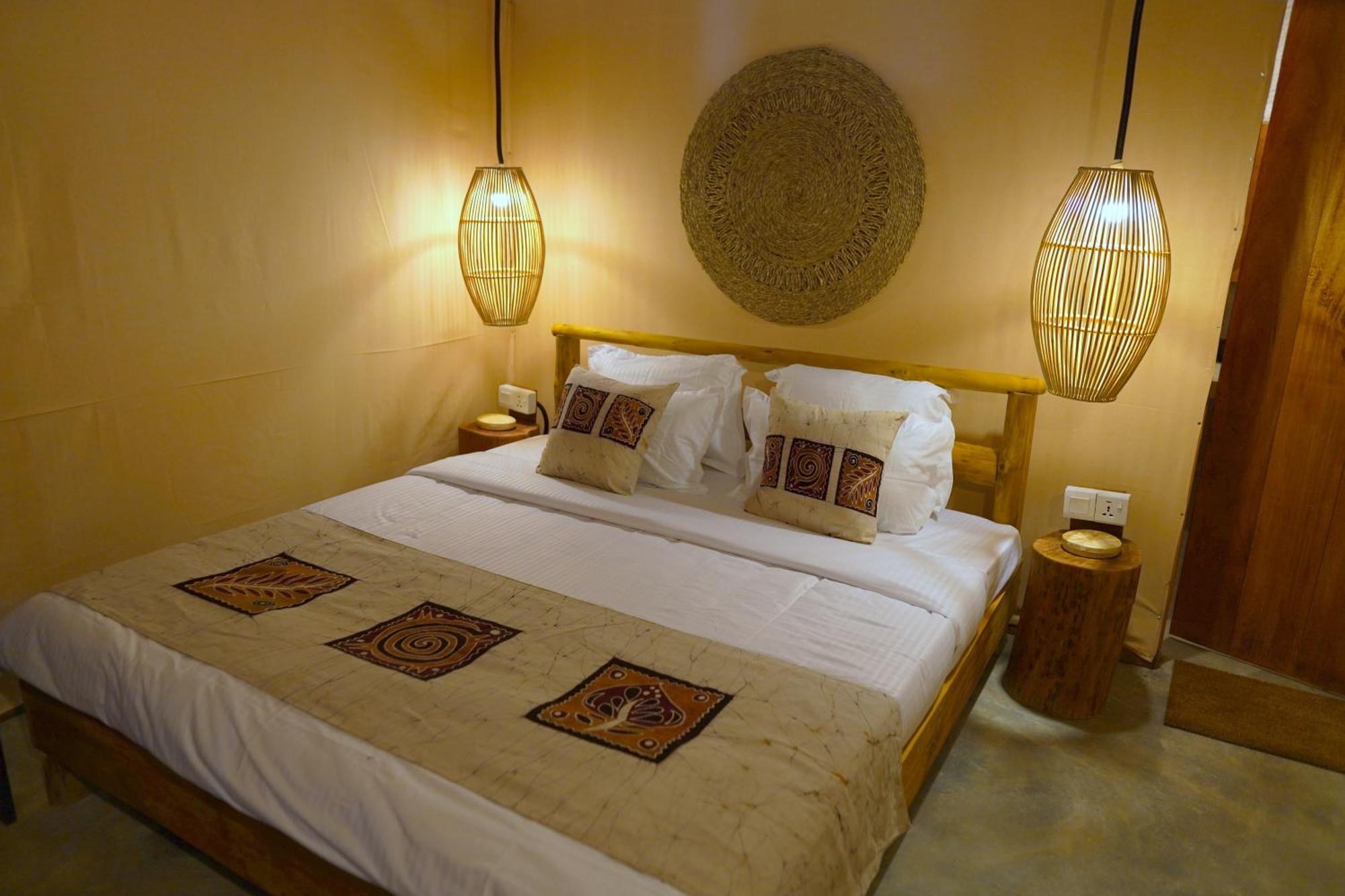 Gaga Bees Ella Hotel ภายนอก รูปภาพ