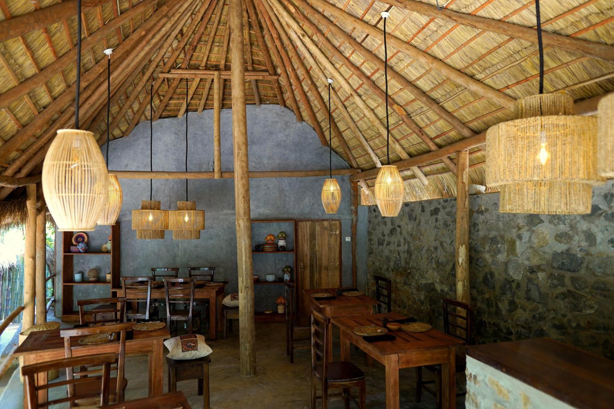Gaga Bees Ella Hotel ภายนอก รูปภาพ